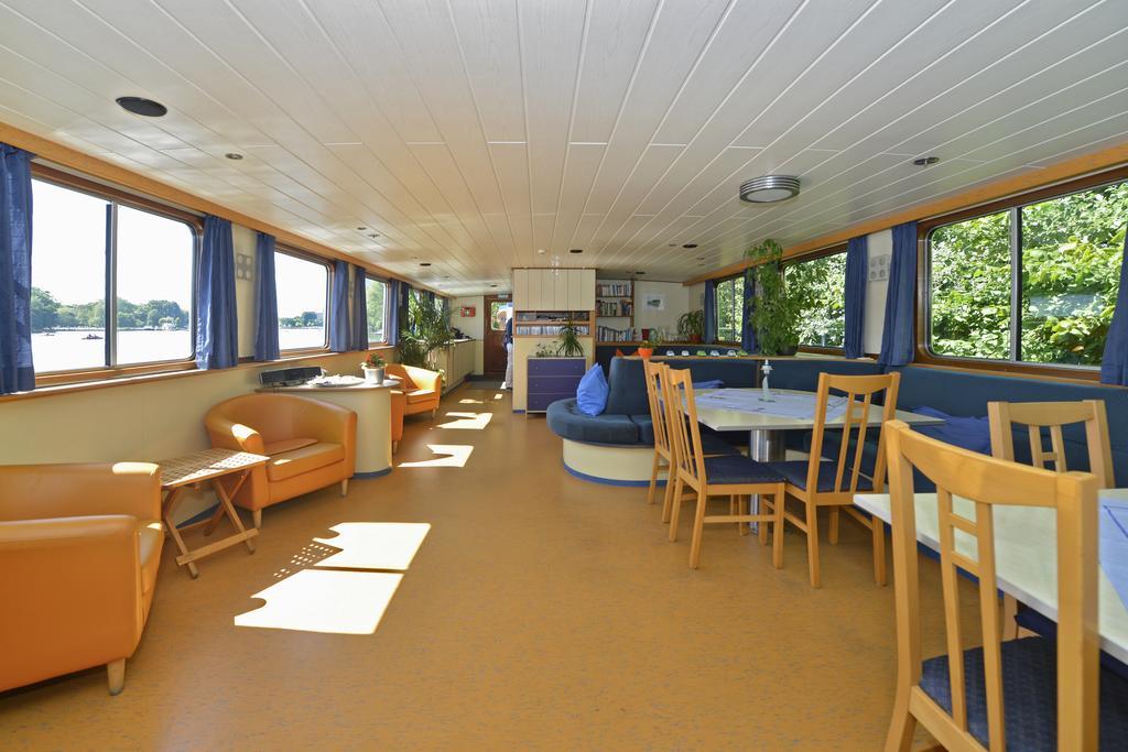 Ms Mecklenburg Hotelschiff Berlin Ngoại thất bức ảnh